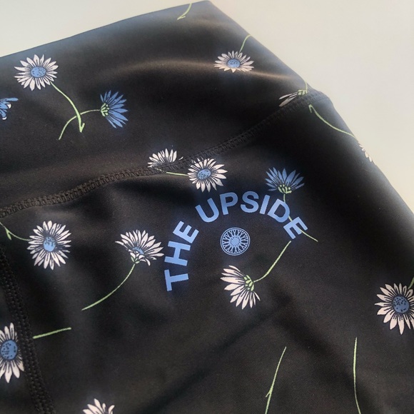 SoulCycle x The Upside Daisy Leggings - Picture 4 of 8